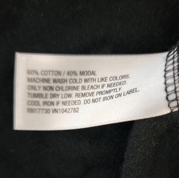 A New Day Black V-Neck Tshirt Size Medium - Picture 6 of 6